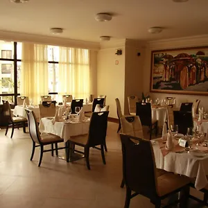 Hotel Caravan ***